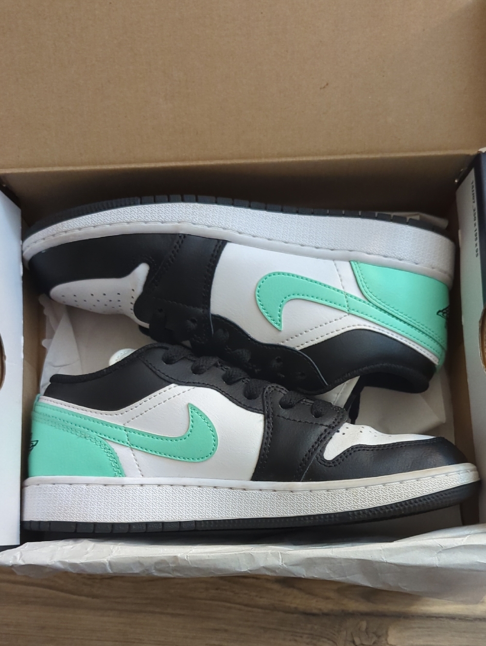 Air Jordan 1 Low Mint Green, Black & White Low-Top Sneakers